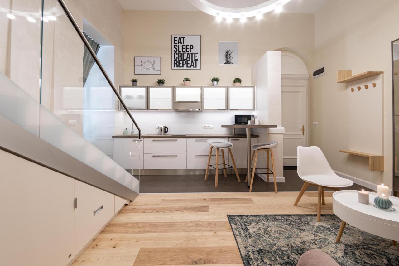 Ozone One Apartament *