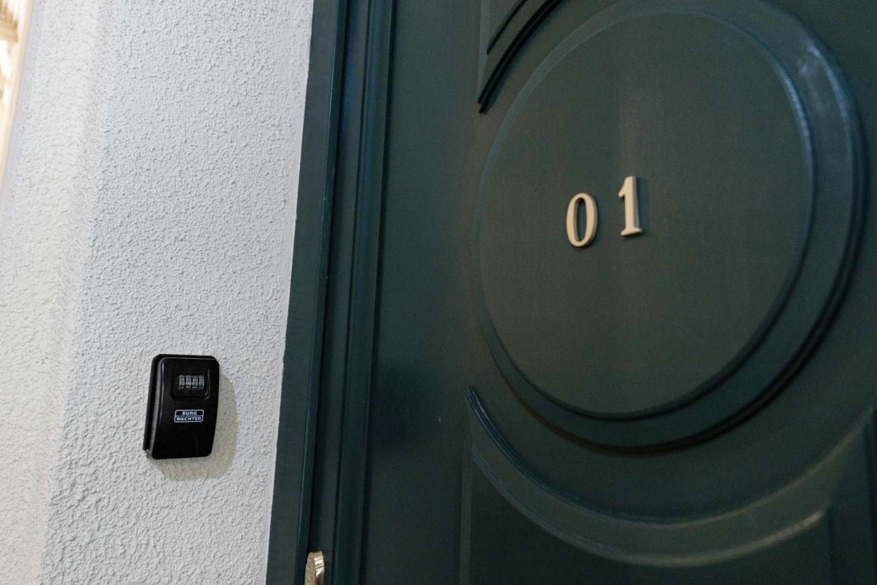 Ozone One Apartament *